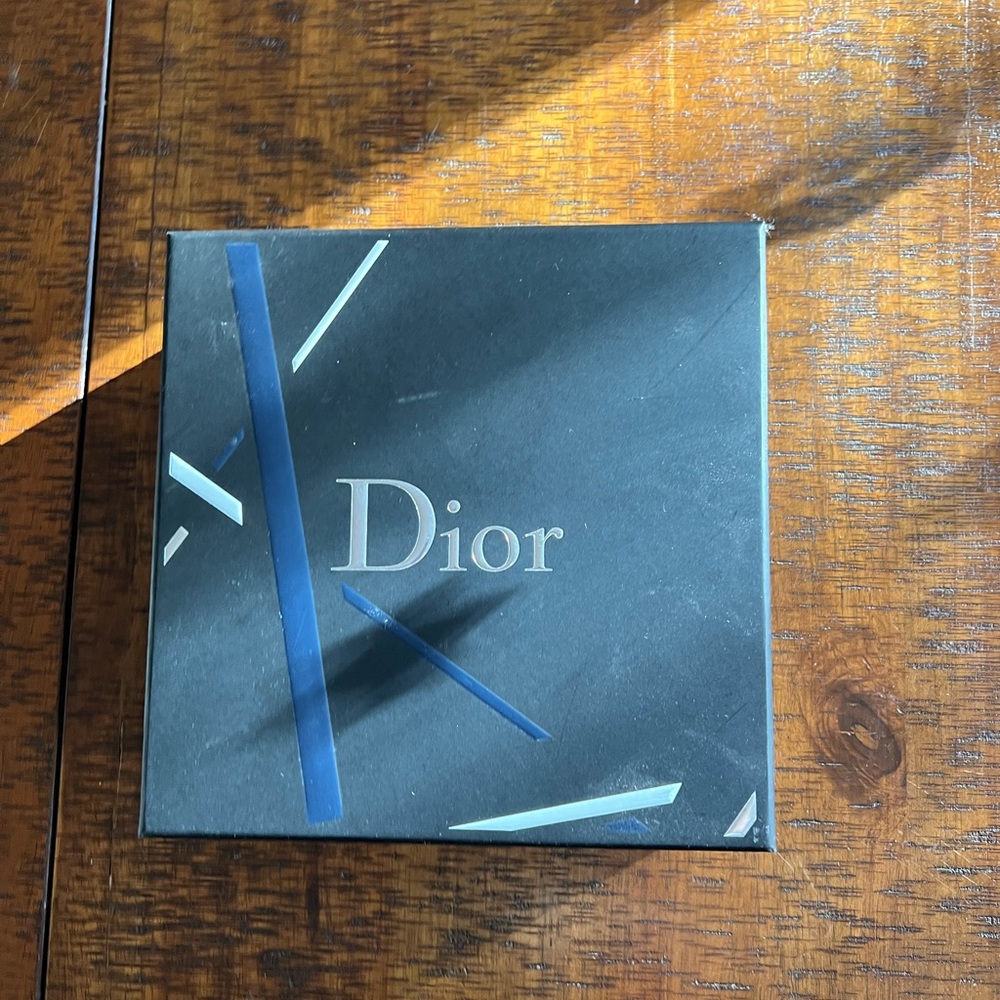 Small dior box